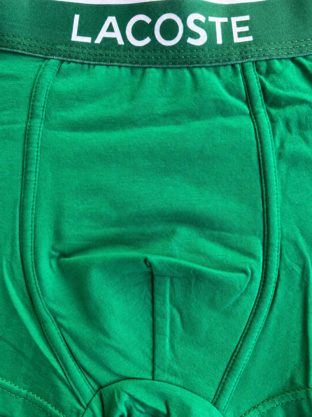 Lacoste материалын ойрын зураг